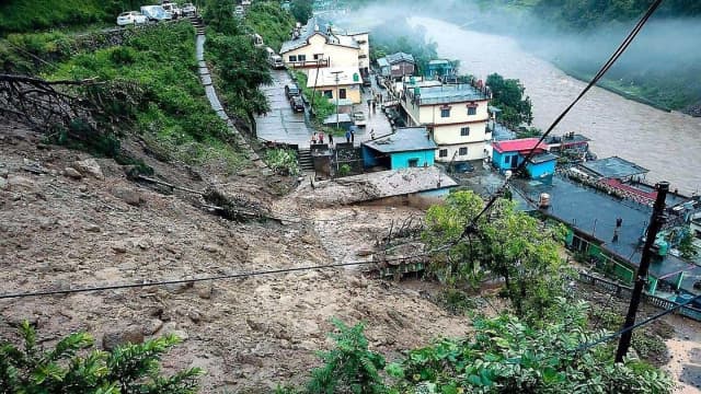 Monsoon Fury: Cloudbursts in Rudraprayag & Chamoli Leave Residents Stranded